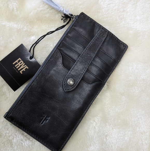 - Frye wallet - Picture 3 of 9
